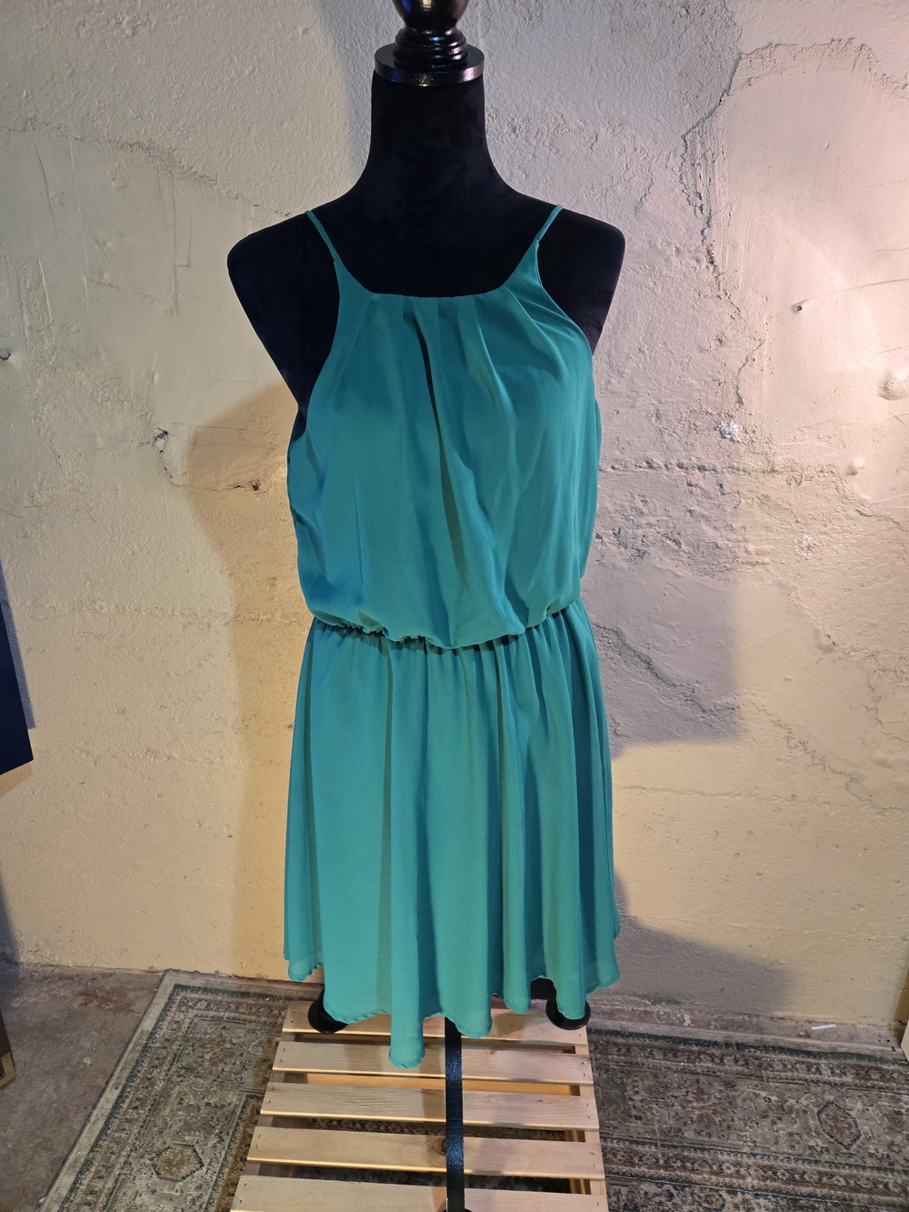 Blue Rain Women’s Green Sleeve-less Mini Dress Size Medium Lined Stretch